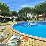 #274 3br Bicos Spacious Lejlighed Albufeira